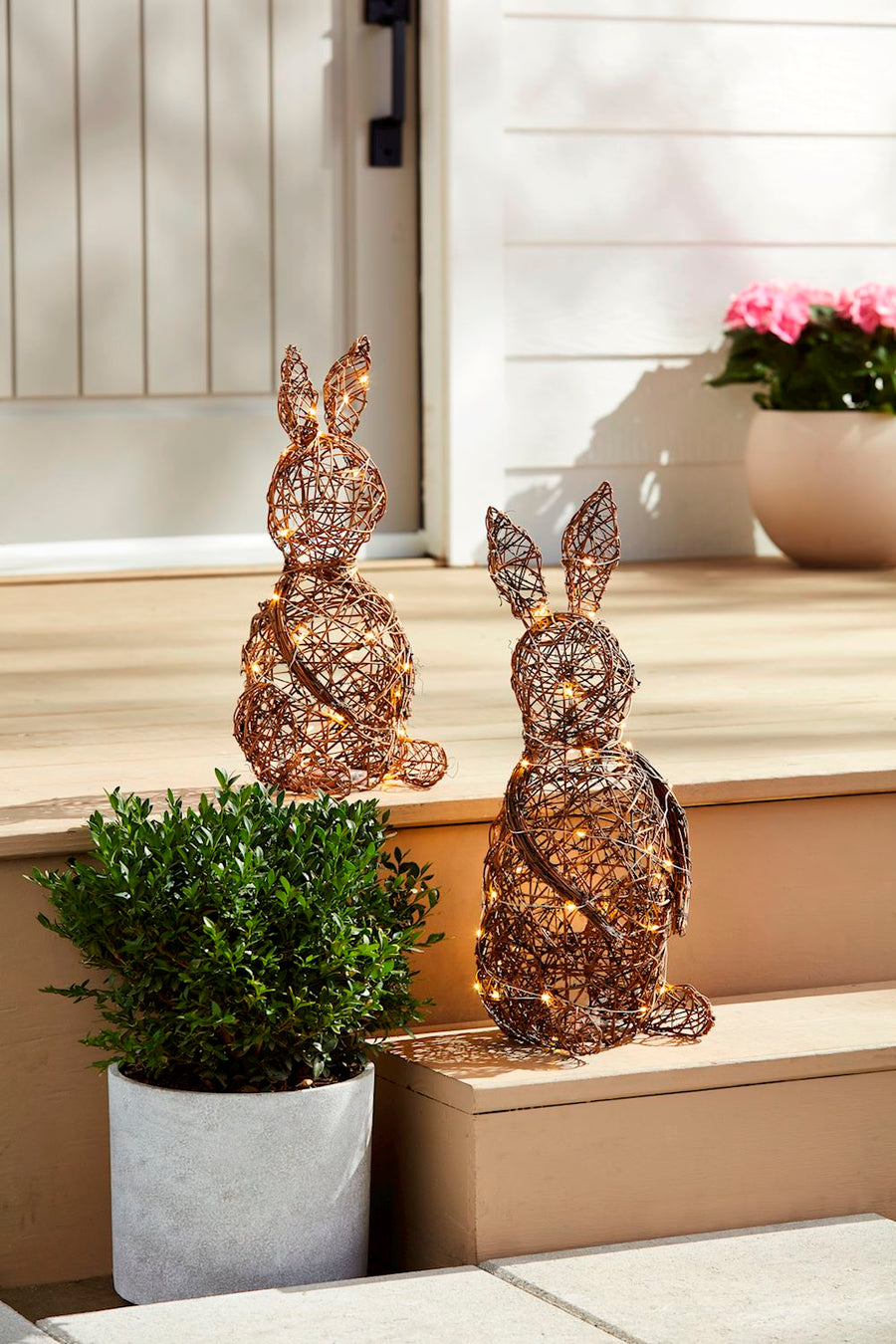 RATTAN LED BUNNY SITTERS