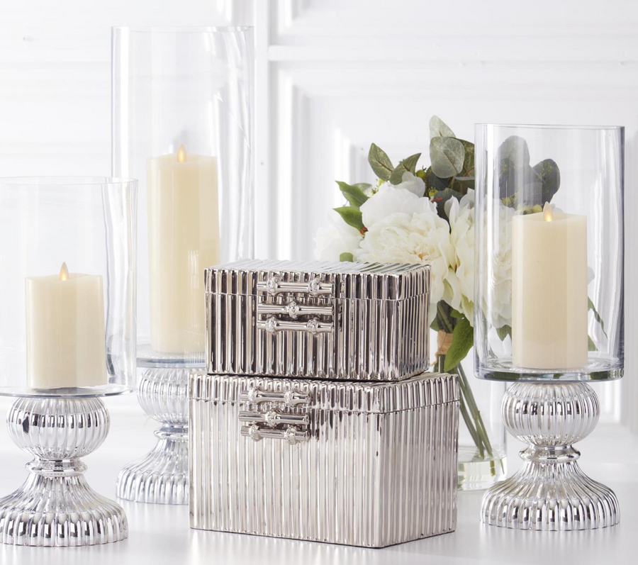 SET OF 3 CLEAR VASES WITH SILVER RIBBED BASE