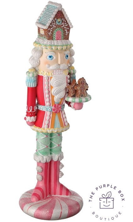 PASTEL CANDY NUTCRACKER WITH CAKE
