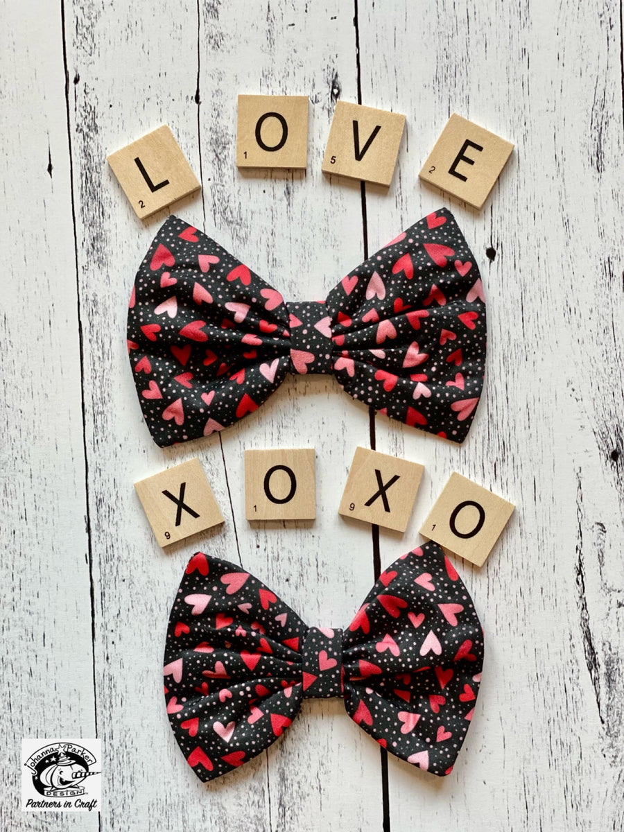 VALENTINE CONFETTI HEARTS PET BOWTIE